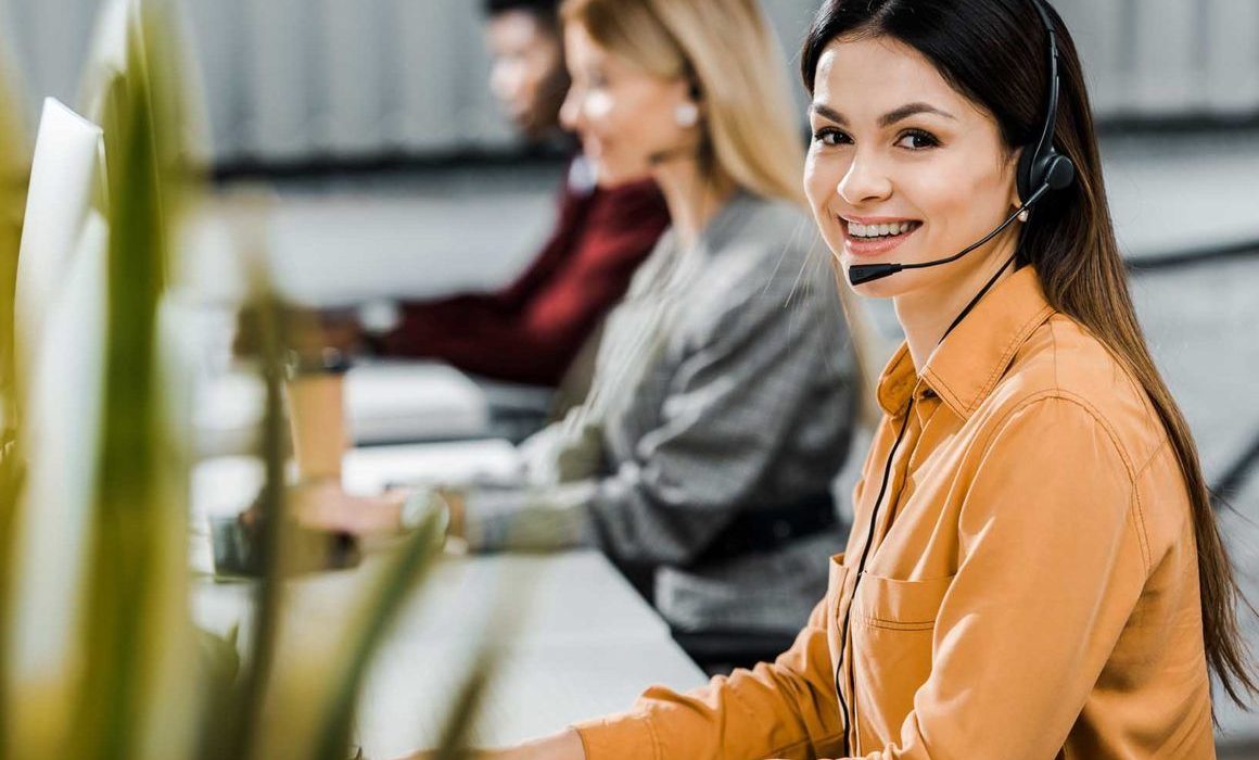 agents using Online Call Center Software