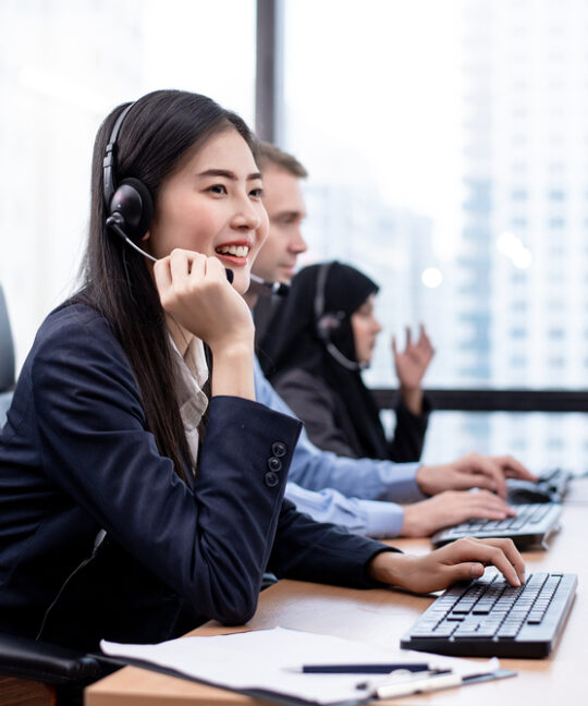 Agent using Call Center Management Software