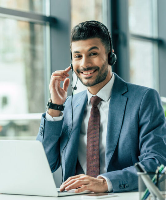 Sales rep utilizing Automatic Dialer