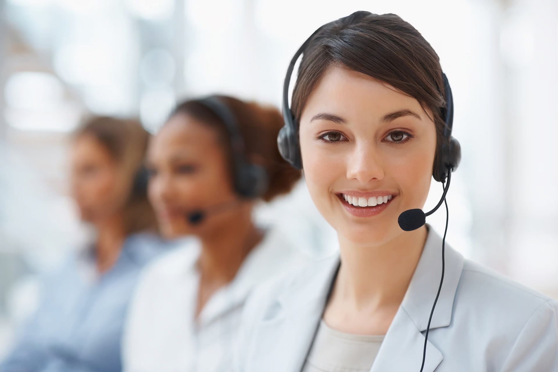 Agent benefitting from VoIP PBX Hosted