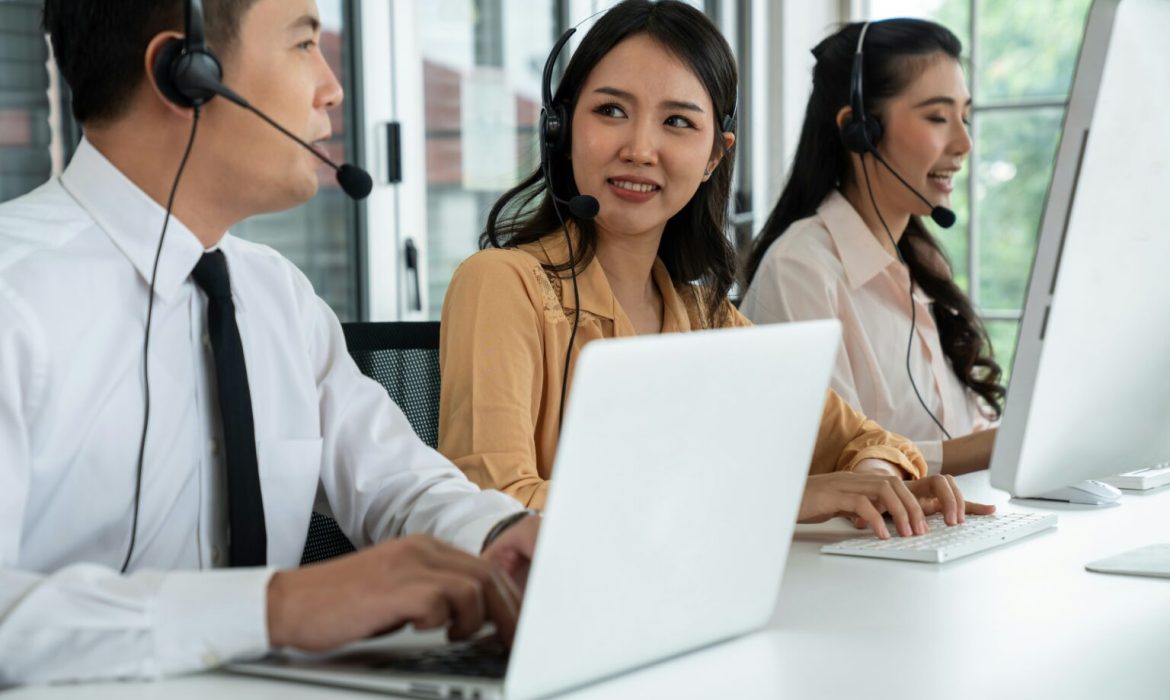 agents using Outbound Call Center Software