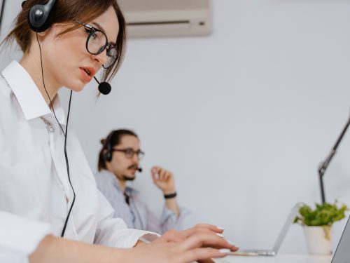 What are the Features of Call Center Management Software?